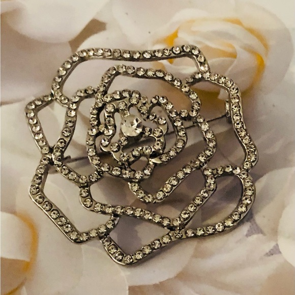 Camellia Flower Rhinestone Brooch, 2”, NWOT - Picture 10 of 12